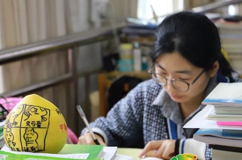 湖北新文道考研vip彩虹卡學員2020考研成績414分